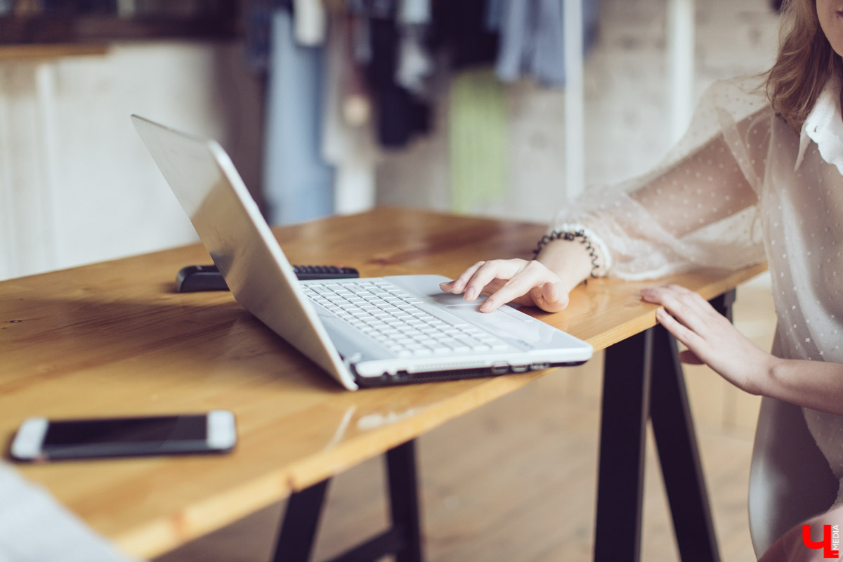 Центр «Мой бизнес» Владимирской области запускает региональный конкурс рекламной съемки «Кадры» 2025! И это отличная возможность прокачать портфолио, а также заслужить признание и подарки от партнеров проекта. Подробности — в нашем материале.