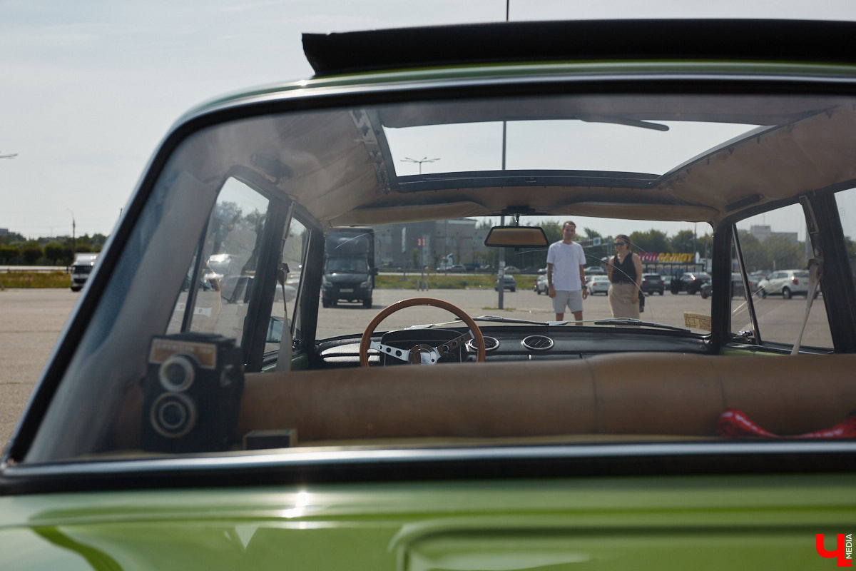 О собственной «копейке» Илья Карташов грезил с детства. Так в его гараже появились «жигули» 1976 года. По прошествии 12 лет автомобиль не узнать — в преображение четырехколесного товарища владимирец вложил немало сил. О своем пути к машине мечты ее владелец поведал «Ключ-Медиа».