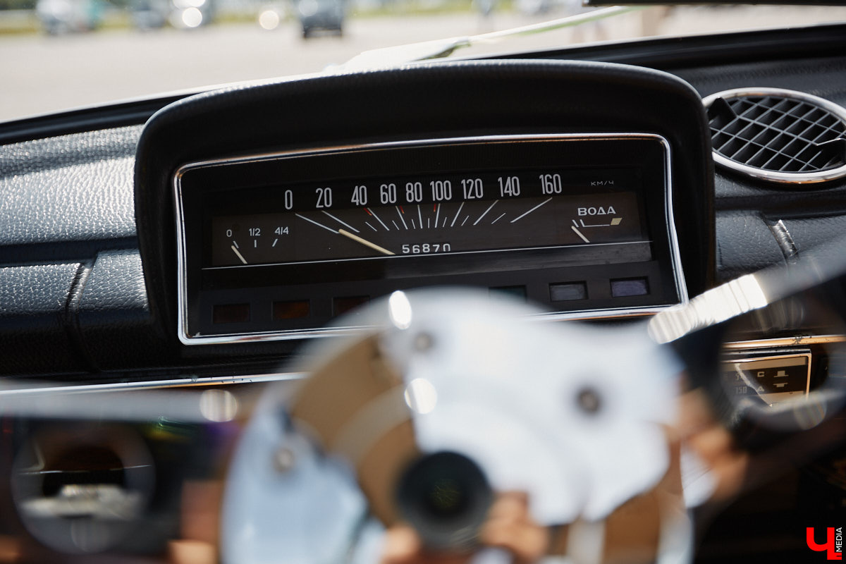 О собственной «копейке» Илья Карташов грезил с детства. Так в его гараже появились «жигули» 1976 года. По прошествии 12 лет автомобиль не узнать — в преображение четырехколесного товарища владимирец вложил немало сил. О своем пути к машине мечты ее владелец поведал «Ключ-Медиа».