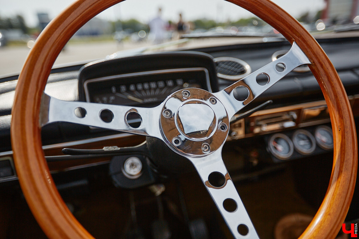 О собственной «копейке» Илья Карташов грезил с детства. Так в его гараже появились «жигули» 1976 года. По прошествии 12 лет автомобиль не узнать — в преображение четырехколесного товарища владимирец вложил немало сил. О своем пути к машине мечты ее владелец поведал «Ключ-Медиа».