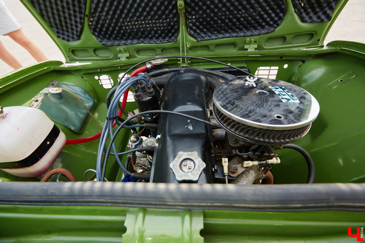 О собственной «копейке» Илья Карташов грезил с детства. Так в его гараже появились «жигули» 1976 года. По прошествии 12 лет автомобиль не узнать — в преображение четырехколесного товарища владимирец вложил немало сил. О своем пути к машине мечты ее владелец поведал «Ключ-Медиа».