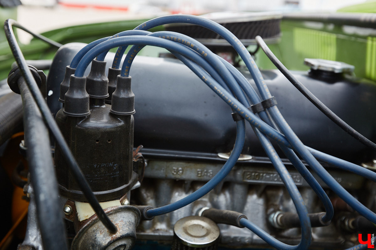 О собственной «копейке» Илья Карташов грезил с детства. Так в его гараже появились «жигули» 1976 года. По прошествии 12 лет автомобиль не узнать — в преображение четырехколесного товарища владимирец вложил немало сил. О своем пути к машине мечты ее владелец поведал «Ключ-Медиа».