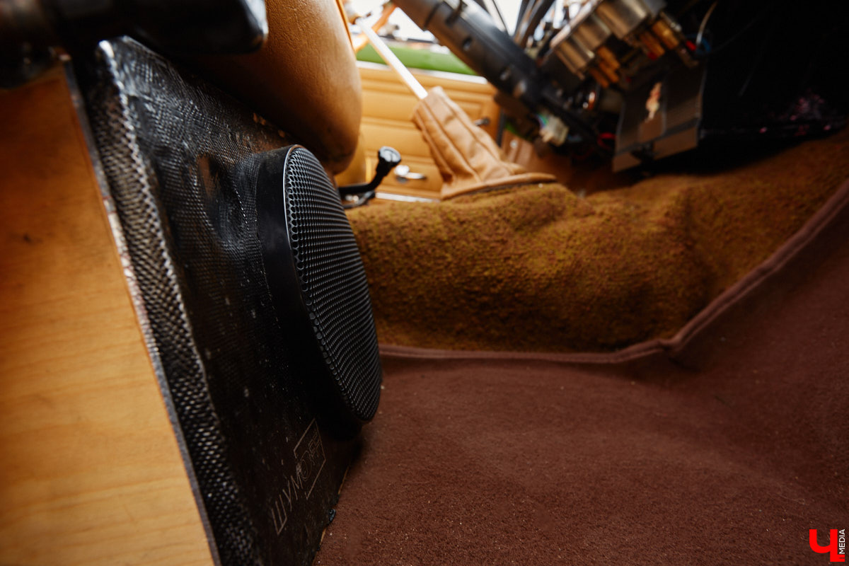 О собственной «копейке» Илья Карташов грезил с детства. Так в его гараже появились «жигули» 1976 года. По прошествии 12 лет автомобиль не узнать — в преображение четырехколесного товарища владимирец вложил немало сил. О своем пути к машине мечты ее владелец поведал «Ключ-Медиа».