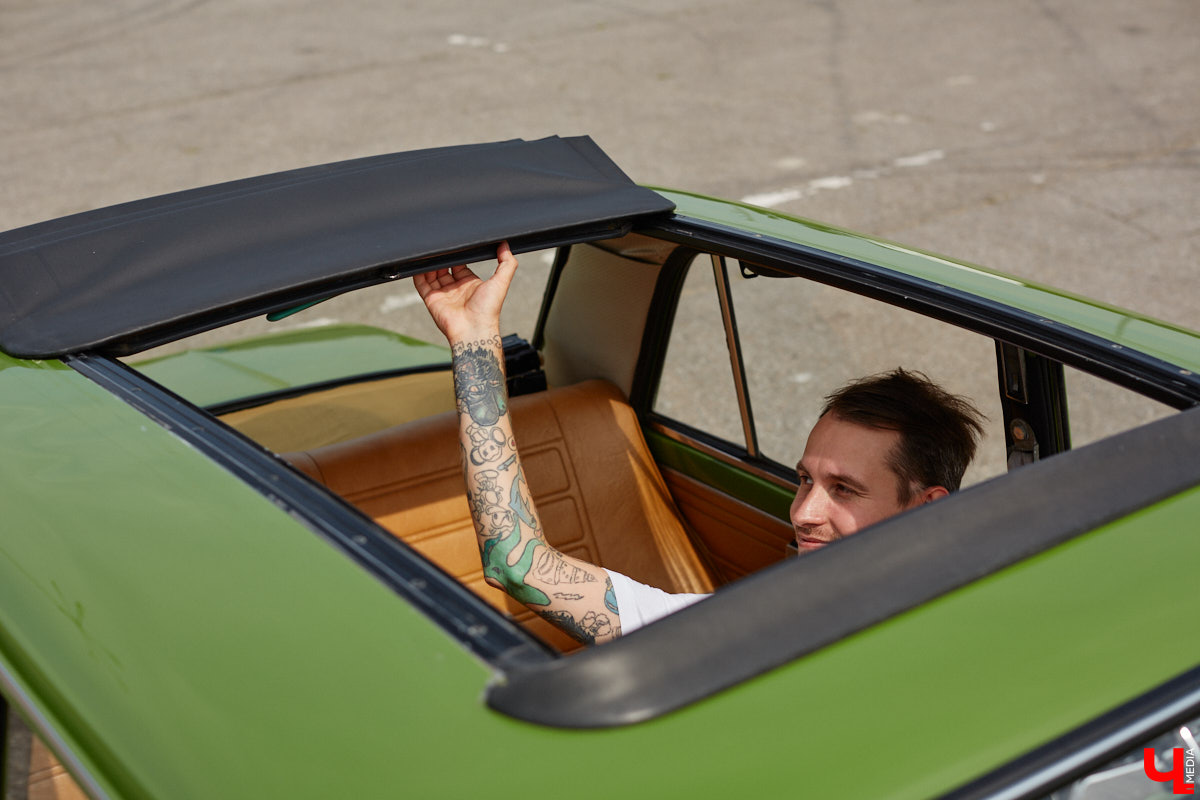 О собственной «копейке» Илья Карташов грезил с детства. Так в его гараже появились «жигули» 1976 года. По прошествии 12 лет автомобиль не узнать — в преображение четырехколесного товарища владимирец вложил немало сил. О своем пути к машине мечты ее владелец поведал «Ключ-Медиа».