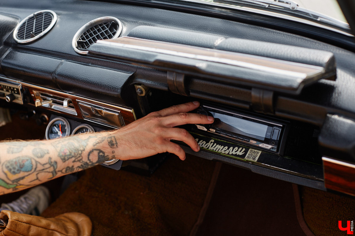 О собственной «копейке» Илья Карташов грезил с детства. Так в его гараже появились «жигули» 1976 года. По прошествии 12 лет автомобиль не узнать — в преображение четырехколесного товарища владимирец вложил немало сил. О своем пути к машине мечты ее владелец поведал «Ключ-Медиа».