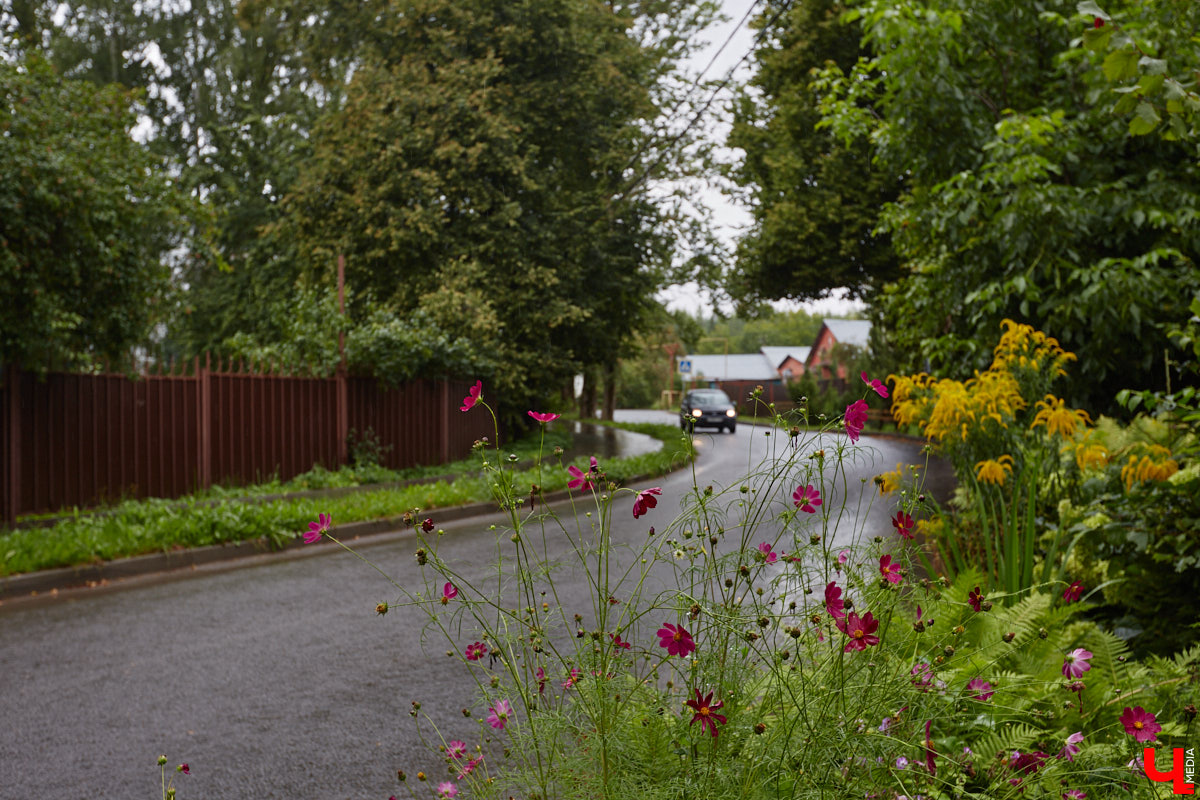 Юлия Лобова знает Пиганово от и до. Она приехала сюда с Урала в четырехлетнем возрасте. Жила в пятиэтажке с родителями, потом построила с мужем дом, вырастила двоих детей, теперь воспитывает внуков. Городской микрорайон менялся на ее глазах. Каким он был полвека назад, владимирский искусствовед рассказала «Ключ-Медиа».