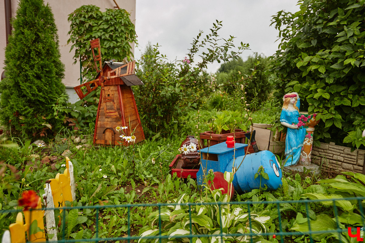 Юлия Лобова знает Пиганово от и до. Она приехала сюда с Урала в четырехлетнем возрасте. Жила в пятиэтажке с родителями, потом построила с мужем дом, вырастила двоих детей, теперь воспитывает внуков. Городской микрорайон менялся на ее глазах. Каким он был полвека назад, владимирский искусствовед рассказала «Ключ-Медиа».