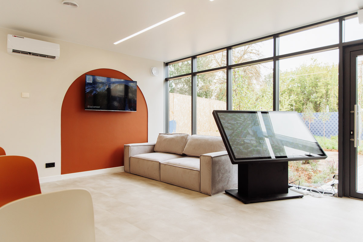 Август стал знаковым месяцем для жилого квартала UNO: застройщик открыл второй офис. И это подтверждает, что Владимир является перспективным регионом для строительства. А расширение присутствия застройщика свидетельствует о его динамичном развитии в 33-м регионе. Подробности в материале!