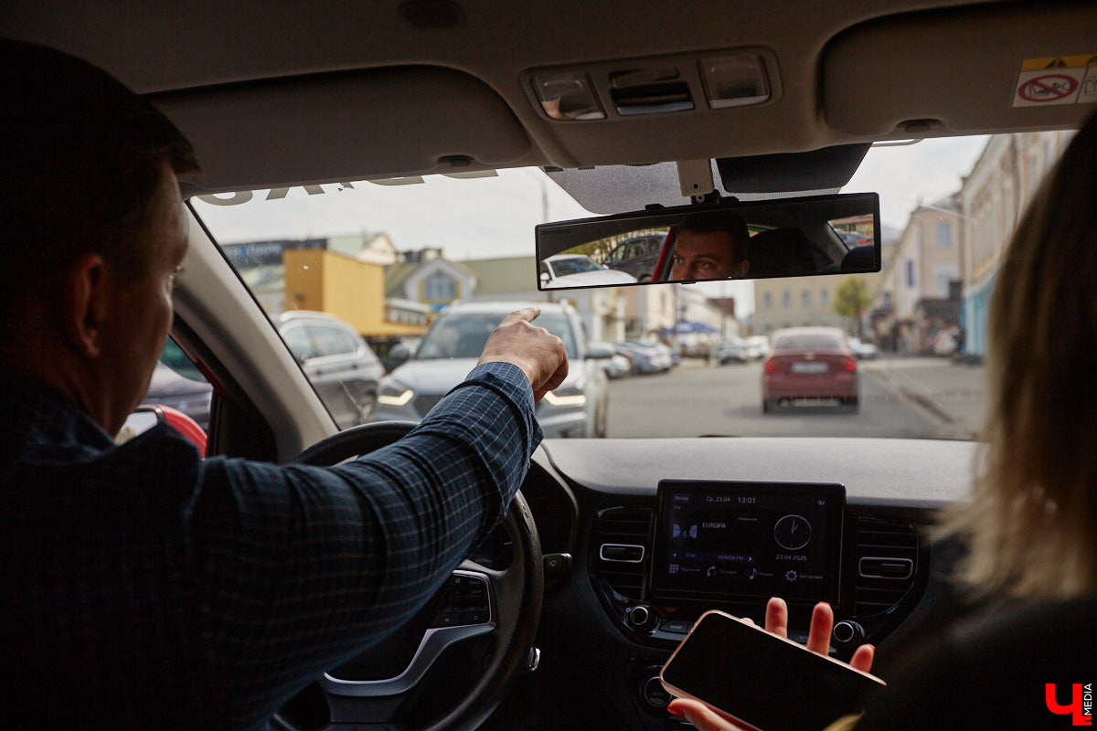 На улицы областного центра может вернуться популярный автобус № 28, который ранее передвигался по большому кольцу. Удастся ли ему вернуться на круги своя? Троллейбус № 5 тоже меняет схему движения и будет следовать до 3-й Кольцевой улицы. Какие еще перемены назрели на дорогах Владимира?