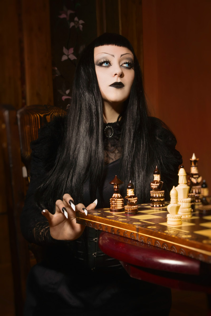 Владимиро-Суздальская земля хранит дух прошлого. Стены древних храмов и живописные просторы вдохновляют местных жителей на творческие проекты. Подхватив тренд, «Ключ-Медиа» собрал исторические и стилизованные фотоистории, погружающие зрителя в глубь веков.