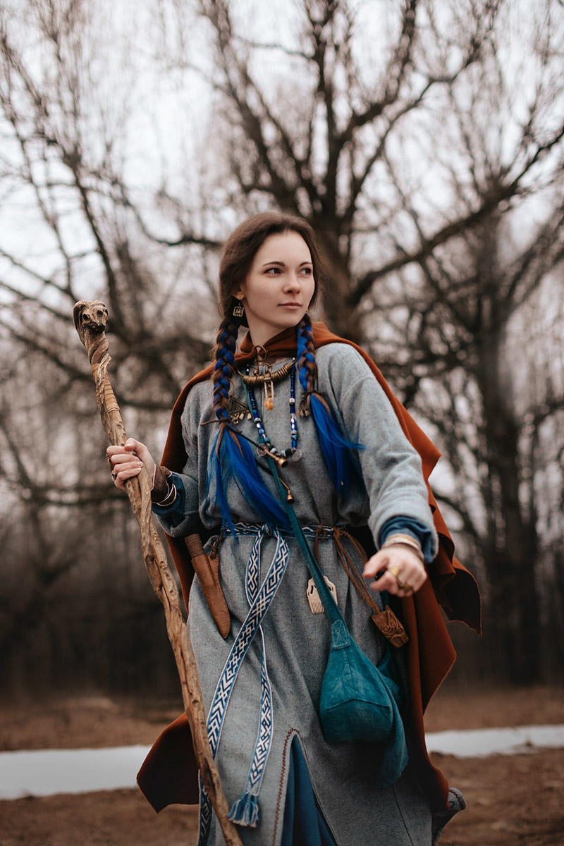 Владимиро-Суздальская земля хранит дух прошлого. Стены древних храмов и живописные просторы вдохновляют местных жителей на творческие проекты. Подхватив тренд, «Ключ-Медиа» собрал исторические и стилизованные фотоистории, погружающие зрителя в глубь веков.