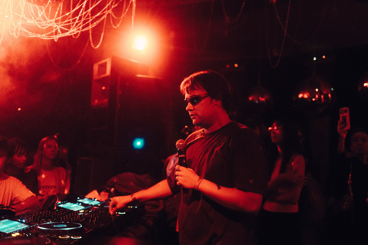 Некогда заброшенная турбаза «Крутояк» в Собинском районе обрела второе дыхание! Совсем недавно там прошел фестиваль «Круто», который посетило немало известных личностей. Кто именно? Сейчас расскажем.