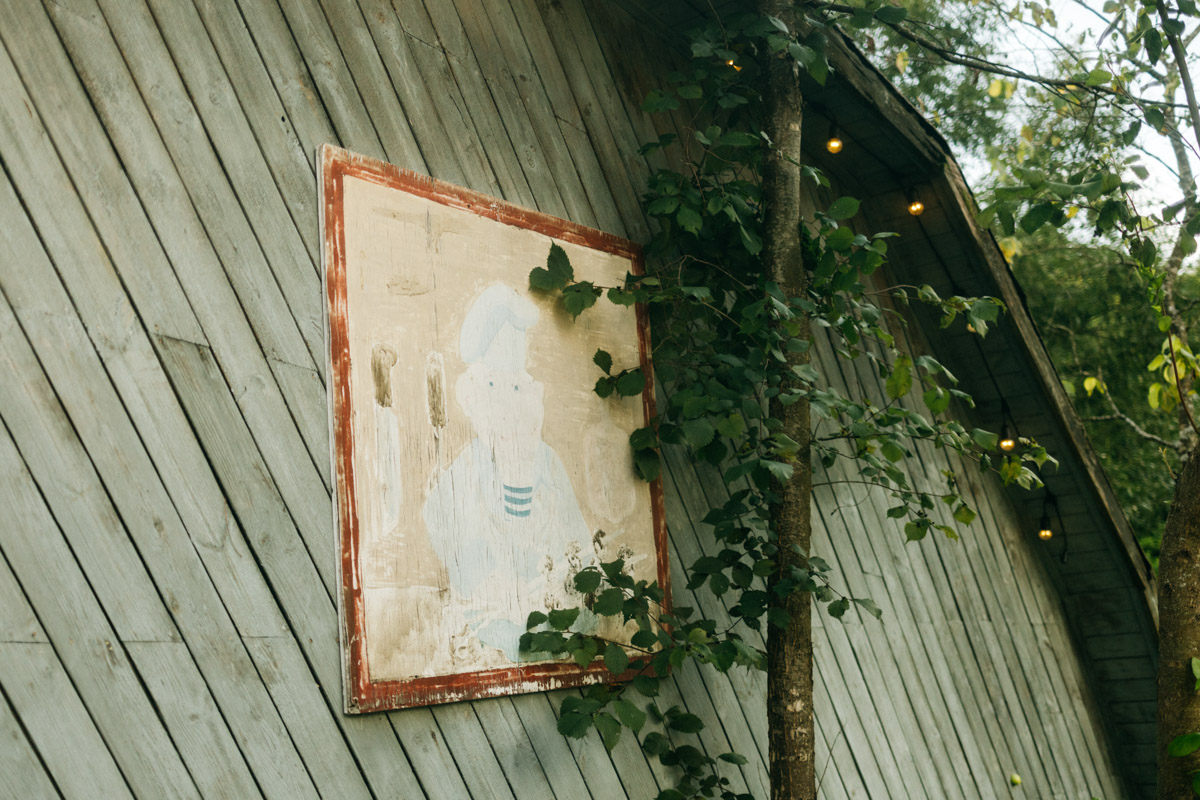 Некогда заброшенная турбаза «Крутояк» в Собинском районе обрела второе дыхание! Совсем недавно там прошел фестиваль «Круто», который посетило немало известных личностей. Кто именно? Сейчас расскажем.