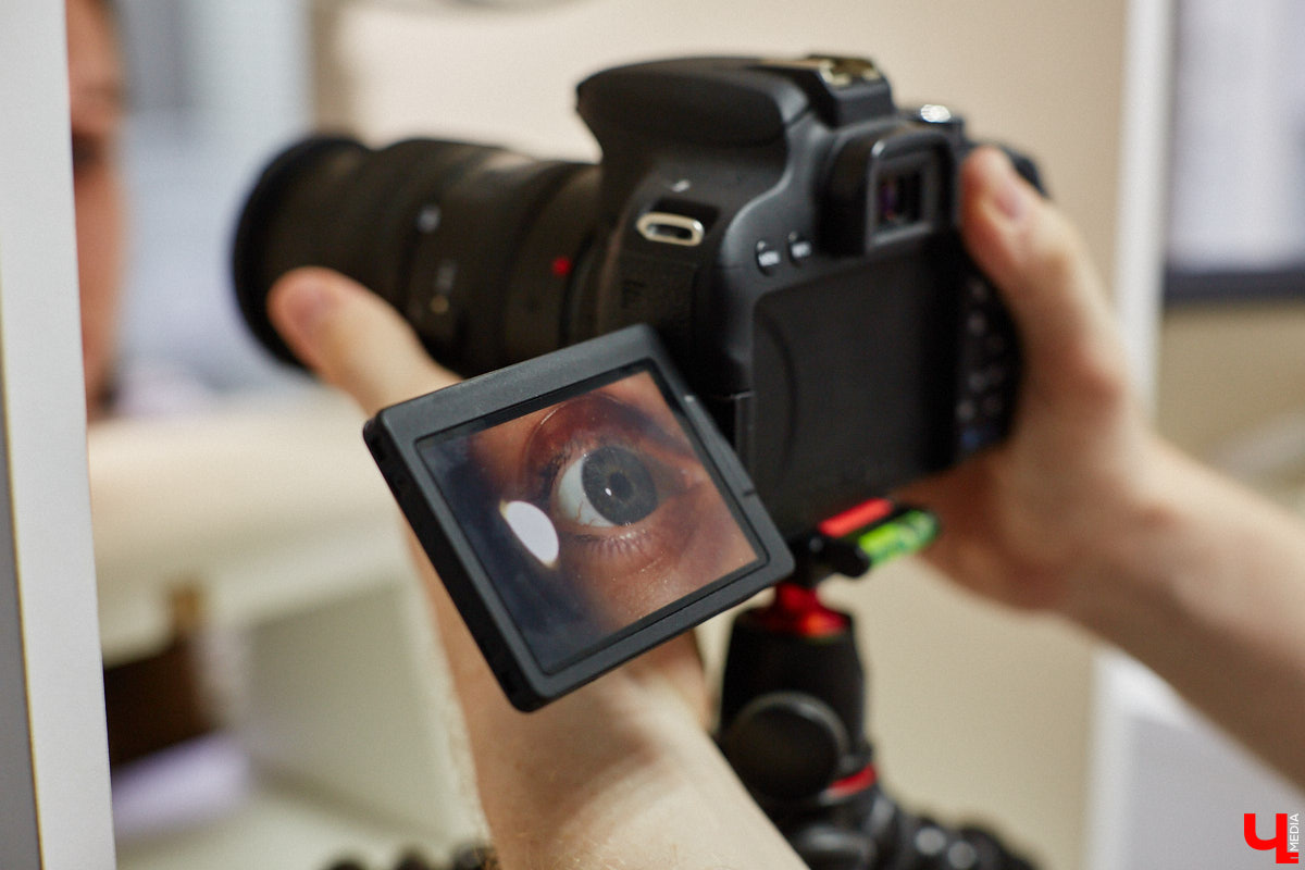 Красота в глазах смотрящего. Эту фразу можно интерпретировать по-разному. Например, местные ребята Елизавета Захарова и Владимир Фролов предпочитают заглядывать в окна души и фотографировать личные вселенные.