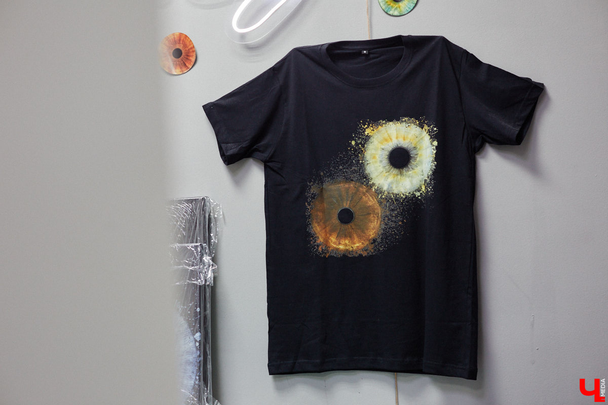 Красота в глазах смотрящего. Эту фразу можно интерпретировать по-разному. Например, местные ребята Елизавета Захарова и Владимир Фролов предпочитают заглядывать в окна души и фотографировать личные вселенные.