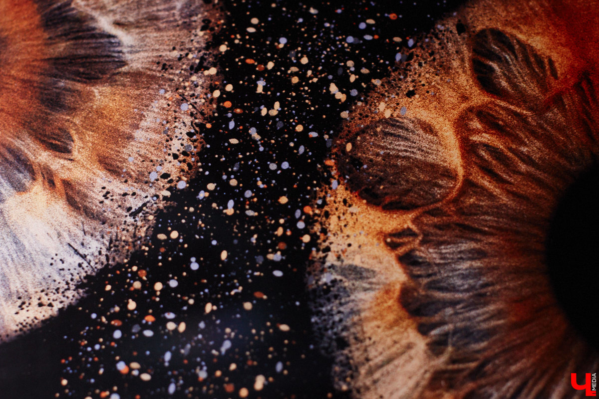 Красота в глазах смотрящего. Эту фразу можно интерпретировать по-разному. Например, местные ребята Елизавета Захарова и Владимир Фролов предпочитают заглядывать в окна души и фотографировать личные вселенные.