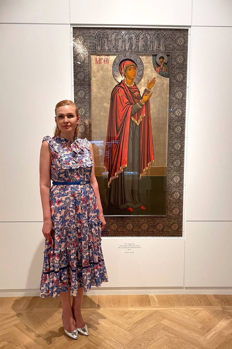 Писатель и ученый Жанна Андриевская посещает наш регион не первый раз. Визиты эти не туристического характера. В результате первой поездки она выпустила книгу «Мифы и легенды Древней Руси», а после посещения региона летом 2025-го написала научные статьи и очерки, вошедшие в рукопись «Душа народа: истоки русской самобытности».