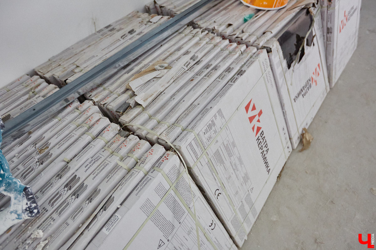 Владимирский планетарий готовится к переезду из Николо-Кремлевской церкви в здание «Звездного дома». Сейчас на финише отделочные работы в рамках первого этапа реконструкции. Впереди монтаж оборудования и обустройство купольного зала. Как сейчас выглядит будущий космический центр, выяснил «Ключ-Медиа».