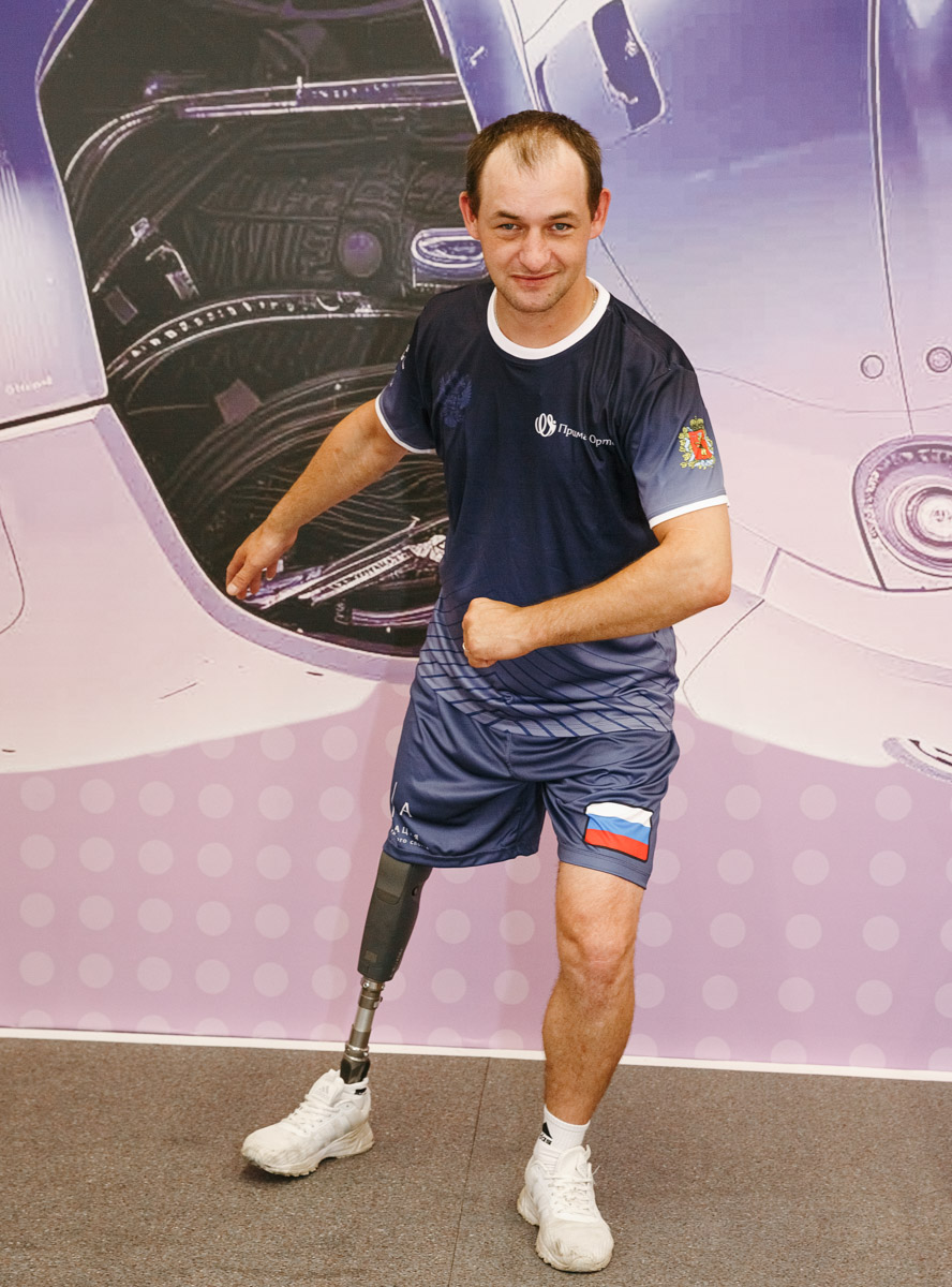 В Москве на площадке центра ассистивных технологий «Феникс» на ВДНХ прошел впечатляющий чемпионат «Кибатлетика-2025». 150 спортсменов, использующих современные ассистивные технологии, боролись за звание лучших в шести дисциплинах. Среди них и представители Владимирской области. Как они смогли сделать невозможное возможным — в нашем материале.