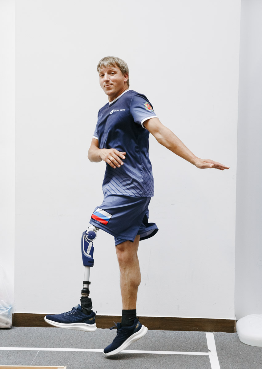 В Москве на площадке центра ассистивных технологий «Феникс» на ВДНХ прошел впечатляющий чемпионат «Кибатлетика-2025». 150 спортсменов, использующих современные ассистивные технологии, боролись за звание лучших в шести дисциплинах. Среди них и представители Владимирской области. Как они смогли сделать невозможное возможным — в нашем материале.