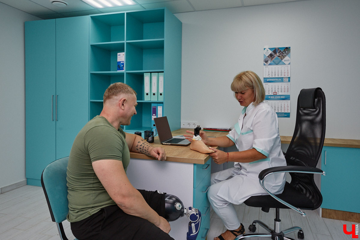 В Москве на площадке центра ассистивных технологий «Феникс» на ВДНХ прошел впечатляющий чемпионат «Кибатлетика-2025». 150 спортсменов, использующих современные ассистивные технологии, боролись за звание лучших в шести дисциплинах. Среди них и представители Владимирской области. Как они смогли сделать невозможное возможным — в нашем материале.