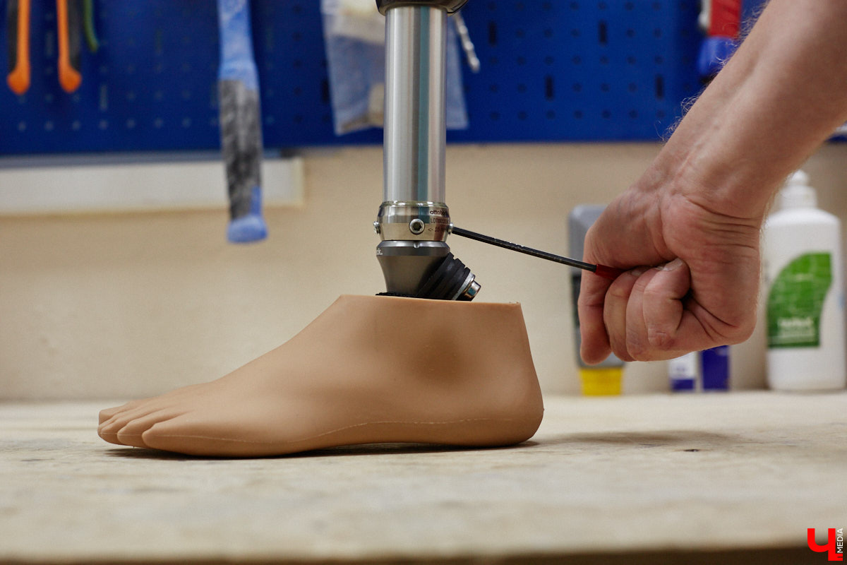 В Москве на площадке центра ассистивных технологий «Феникс» на ВДНХ прошел впечатляющий чемпионат «Кибатлетика-2025». 150 спортсменов, использующих современные ассистивные технологии, боролись за звание лучших в шести дисциплинах. Среди них и представители Владимирской области. Как они смогли сделать невозможное возможным — в нашем материале.