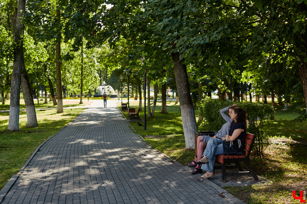 Нижний Новгород похорошел. Это отмечают и владимирцы, массово отдыхающие в живописном крае с легендарными закатами. А что думают жители столицы Поволжья о нашем городе? Своим видением поделилась урбанистка Ира Маслова, заскочившая в региональный центр по пути в Москву.