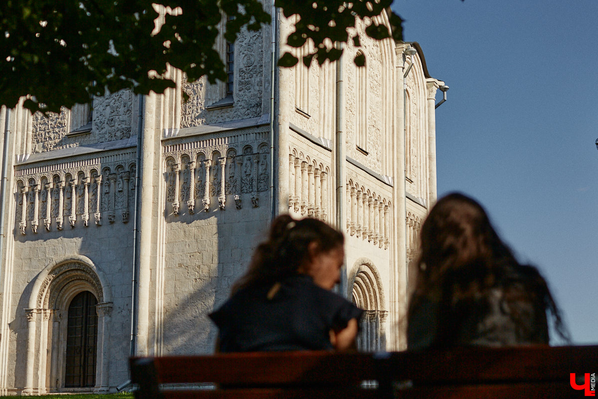 Нижний Новгород похорошел. Это отмечают и владимирцы, массово отдыхающие в живописном крае с легендарными закатами. А что думают жители столицы Поволжья о нашем городе? Своим видением поделилась урбанистка Ира Маслова, заскочившая в региональный центр по пути в Москву.