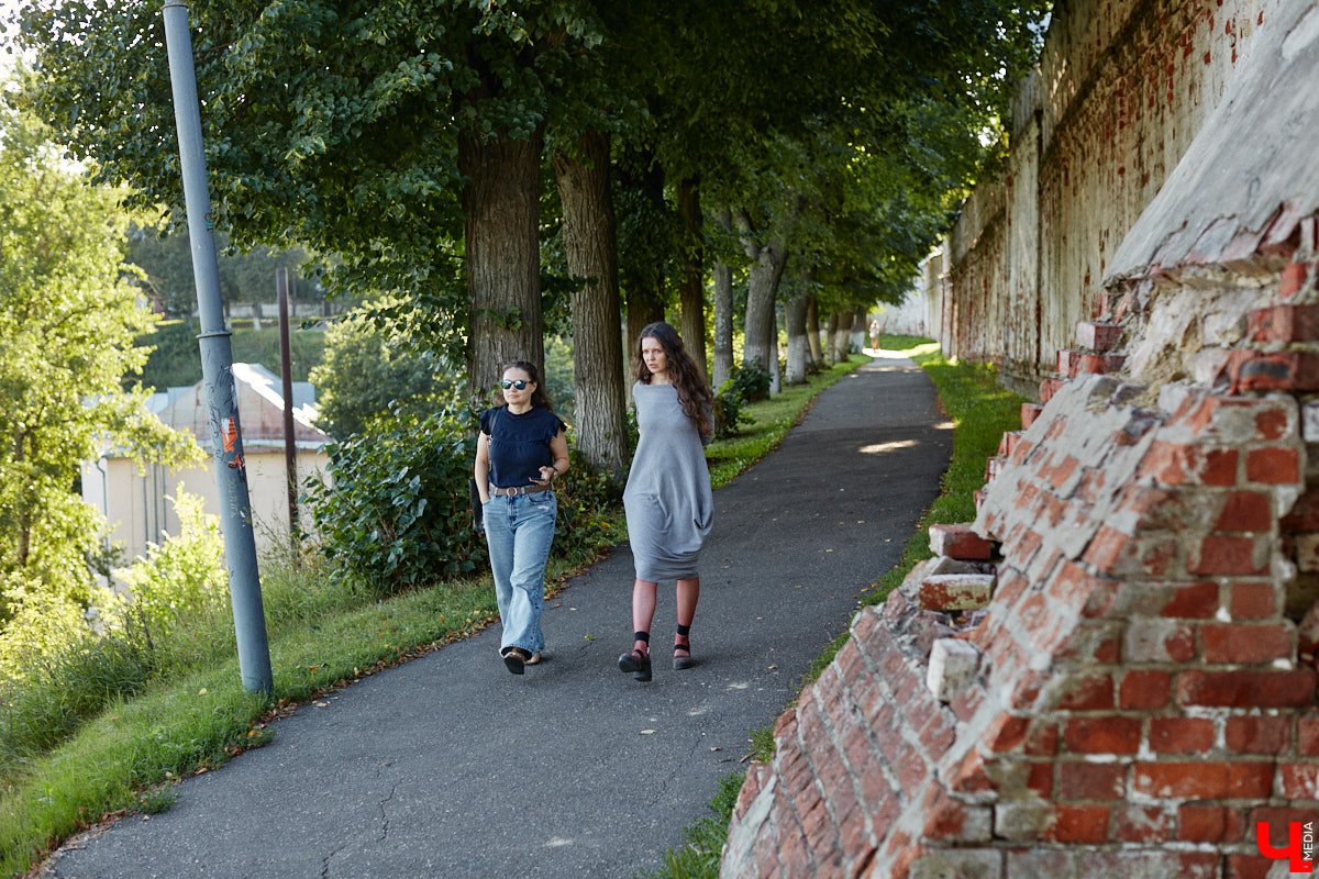 Нижний Новгород похорошел. Это отмечают и владимирцы, массово отдыхающие в живописном крае с легендарными закатами. А что думают жители столицы Поволжья о нашем городе? Своим видением поделилась урбанистка Ира Маслова, заскочившая в региональный центр по пути в Москву.