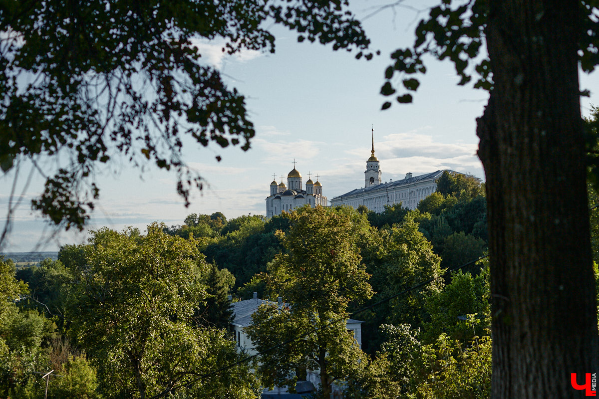 Нижний Новгород похорошел. Это отмечают и владимирцы, массово отдыхающие в живописном крае с легендарными закатами. А что думают жители столицы Поволжья о нашем городе? Своим видением поделилась урбанистка Ира Маслова, заскочившая в региональный центр по пути в Москву.