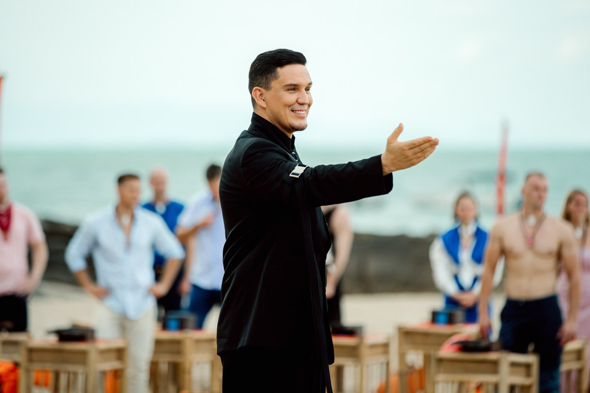 В приключенческом шоу «Остров сокровищ. Знаки судьбы» с ведущим Дмитрием Масленниковым вновь примет участие жительница Владимира. На этот раз за победой и существенным денежным призом отправилась издатель Людмила Парфиненко. Ждем премьеру передачи на СТС уже 31 августа.