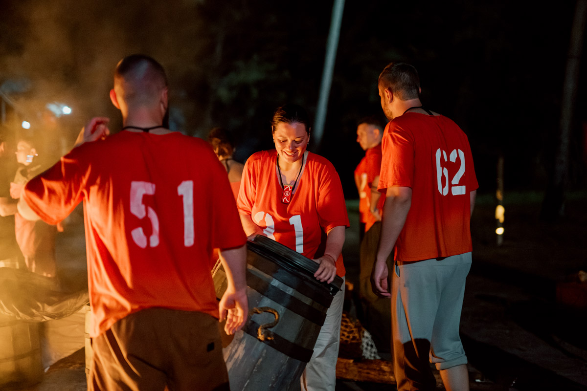 В приключенческом шоу «Остров сокровищ. Знаки судьбы» с ведущим Дмитрием Масленниковым вновь примет участие жительница Владимира. На этот раз за победой и существенным денежным призом отправилась издатель Людмила Парфиненко. Ждем премьеру передачи на СТС уже 31 августа.