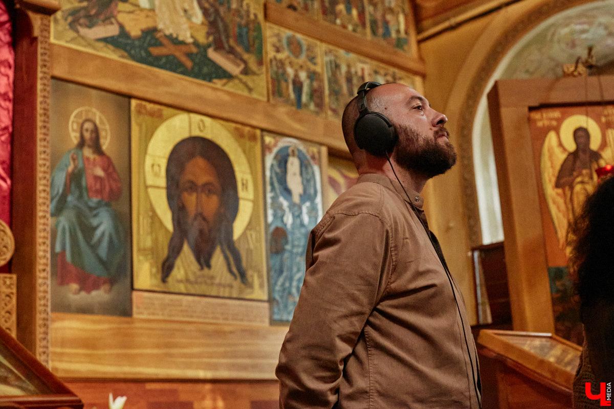 Владимирские музыканты завершили работу над экспериментальным произведением «Звуки камня», чествующим монументальность белого камня. Композиция стала частью первого городского стоунфеста. Ее авторы мечтают о том, что когда-нибудь она пополнит репертуар поющего фонтана на Театральной площади или зазвучит в арке Золотых ворот.