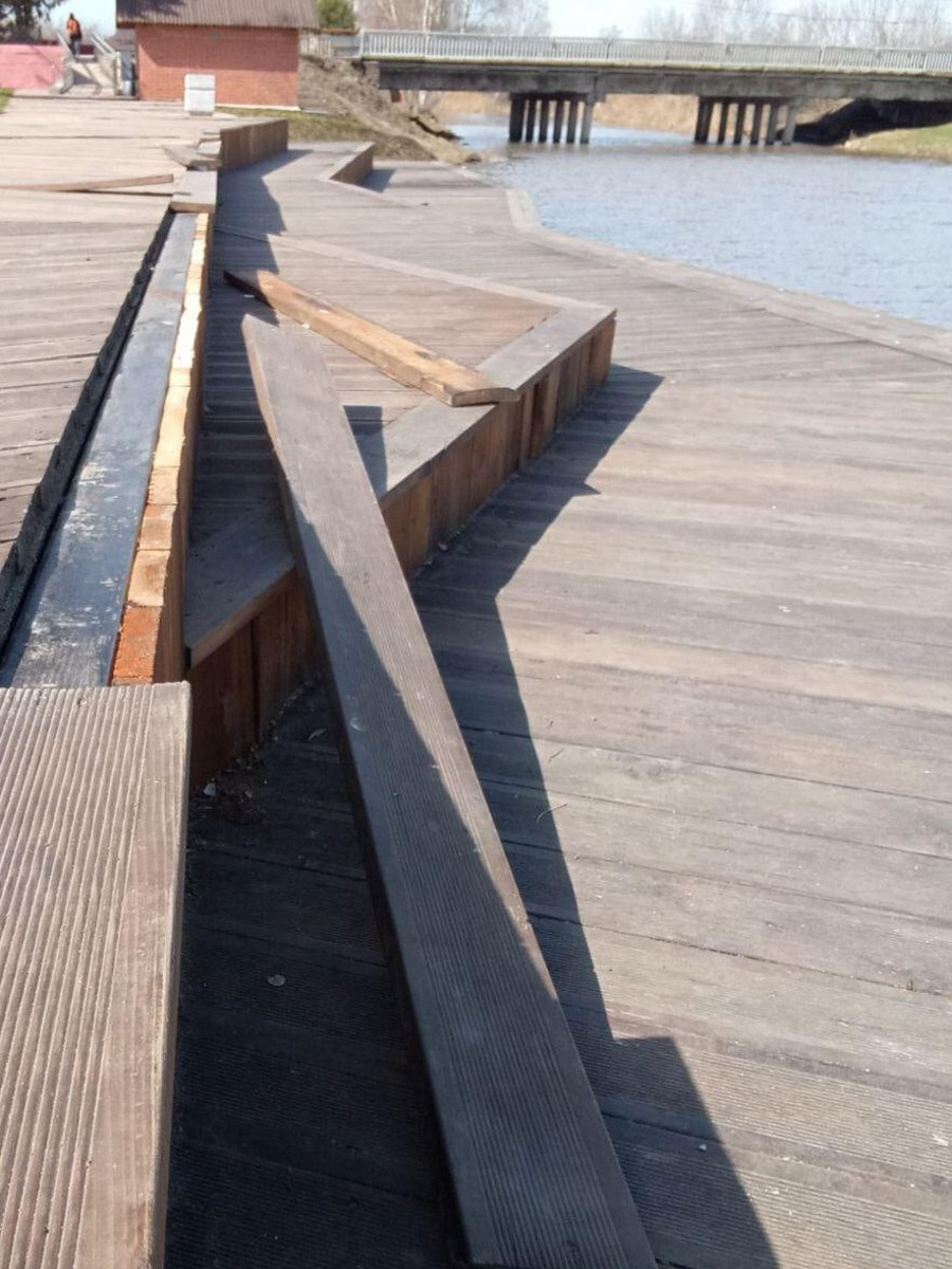 Через два года Юрьев-Польский отпразднует свой юбилей — 875 лет со дня основания. За это время город планируют привести в порядок и сделать более привлекательным для туристов. Намерения достаточно масштабные, но возможно ли реализовать озвученные идеи и на что стоит обратить внимание в первую очередь? Разобраться в этих вопросах изданию «Ключ-Медиа» помог местный журналист Сергей Трубкин.