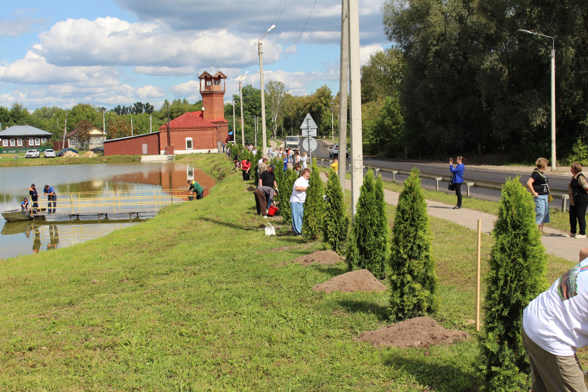 Во Владимирской области подвели итоги 11-го ежегодного конкурса «Самая красивая деревня». Участники с разной численностью населения претендовали на главный приз — 300 тысяч рублей. Кто оказался в лидерах и какие новые номинации присудили населенным пунктам региона на этот раз? Рассказываем!