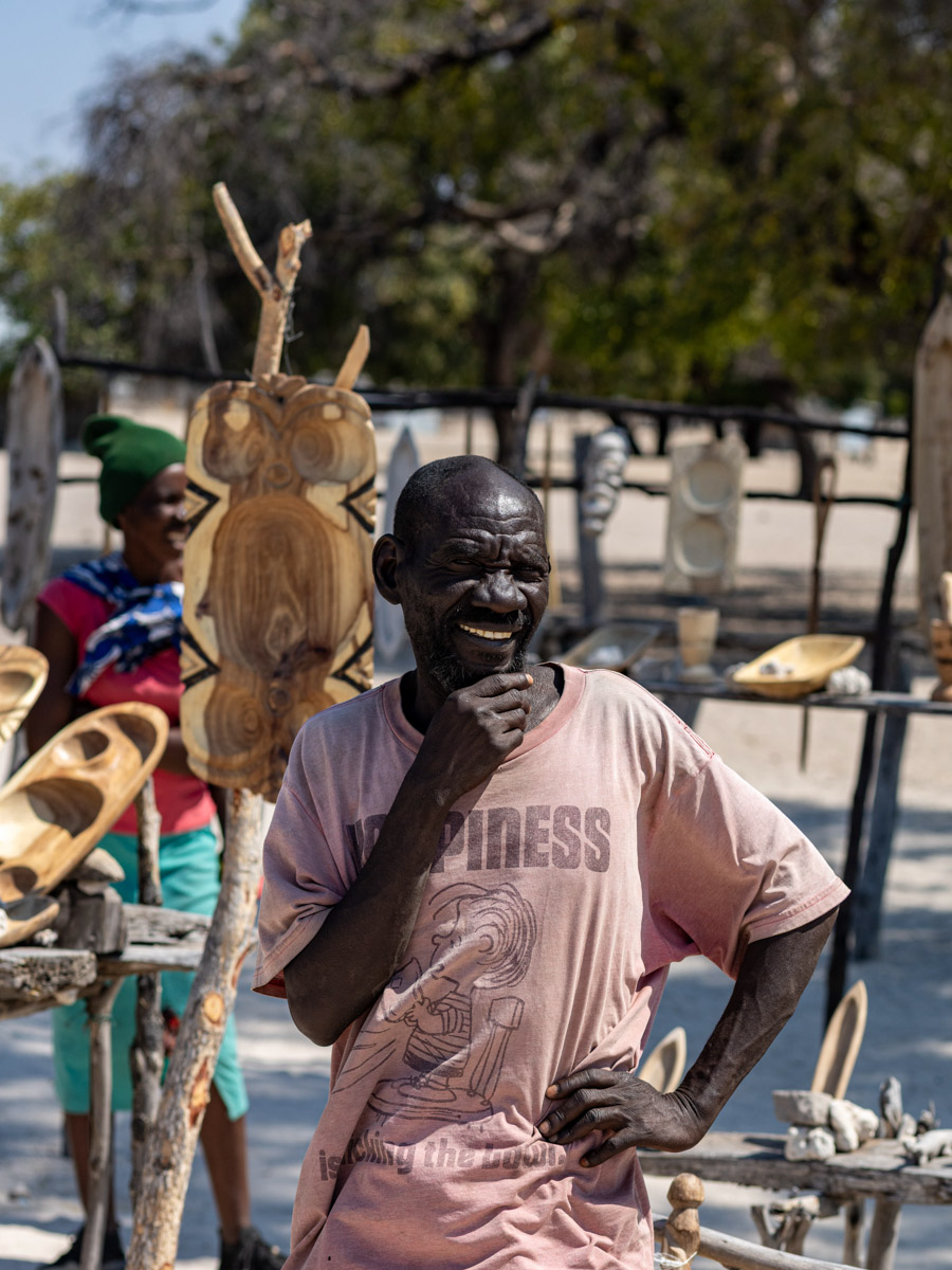 Семь тысяч километров по четырем странам Африки — вот это настоящие приключения! Семья из Владимира явно не прогадала с маршрутом. В течение трех недель любители экзотики ночевали в палатках рядом с бегемотами, встречали львов и жирафов в дикой природе, любовались морскими котиками и фламинго, а также освоили технику экстремального вождения по песку. А еще сделали более тысячи невероятных фотографий, и некоторыми из них поделились с нашим изданием.