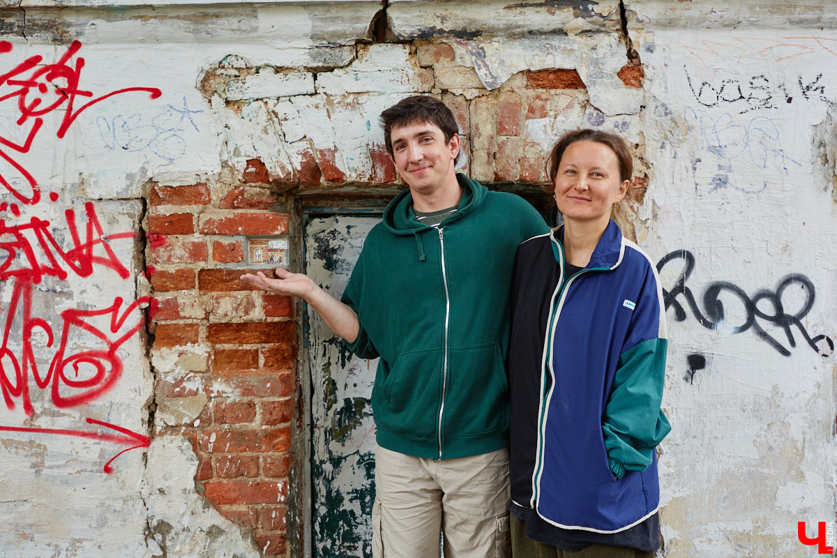 Мы часто пишем о преображении областной столицы. Но, увы, проклятье 33 несчастий лежит на плечах города тяжким грузом. Что-то обязательно портит вид. За последние пару недель в центре Владимира произошло сразу несколько инцидентов, которые не пошли на пользу его облику.