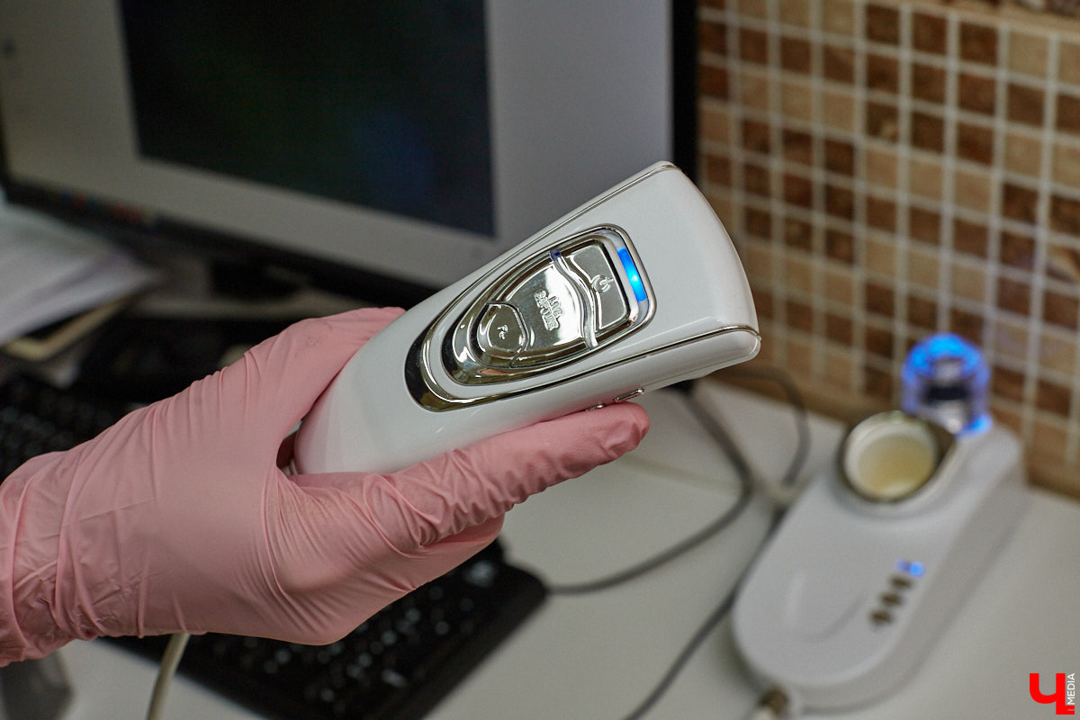 В клинике «Айболит» работают два филиала — Центр трихологии и косметологии и центр лазерной медицины «Айболит». В обоих доступны процедуры по дерматологии и косметологии. И это не просто набор услуг: здесь составят индивидуальный план лечения, учитывая ваши пожелания и особенности организма. Мы узнали, что на самом деле стоит за процедурами PRP и мезотерапии, а также кому и зачем они нужны.