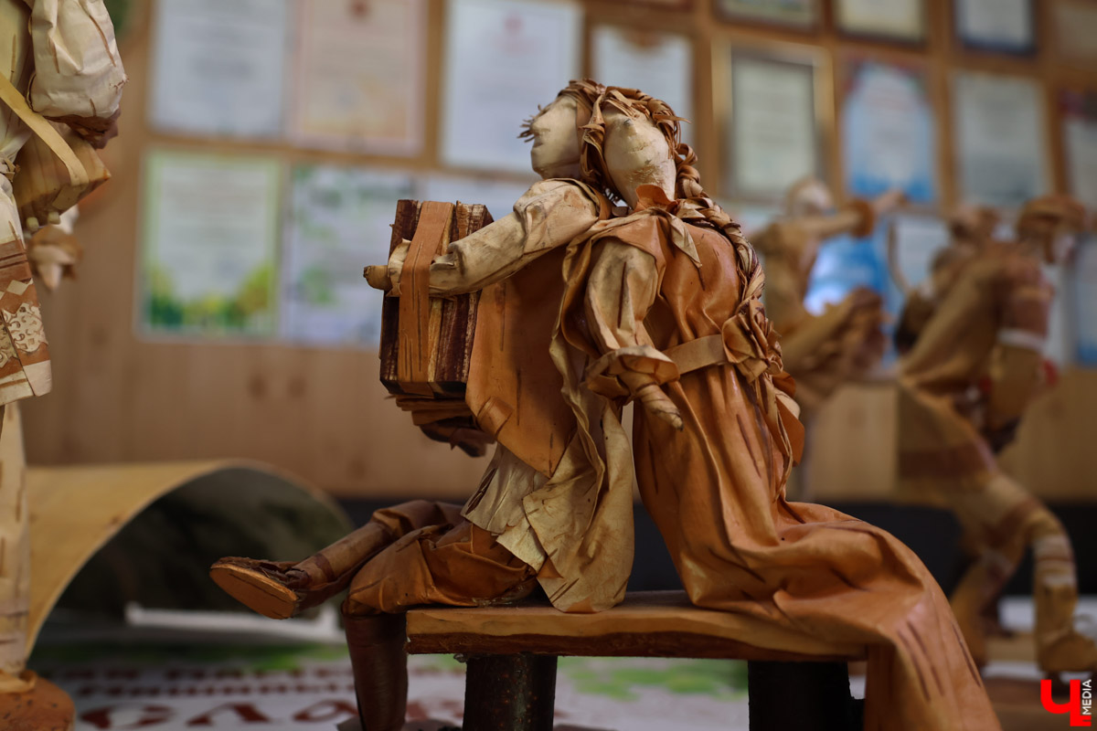 Жители Владимирской области продолжают радовать успехами на всероссийском уровне и международной арене в самых разных отраслях. На этот раз талантливые соотечественники достигли новых высот в сферах искусства, шахматного спорта и спасательной деятельности.