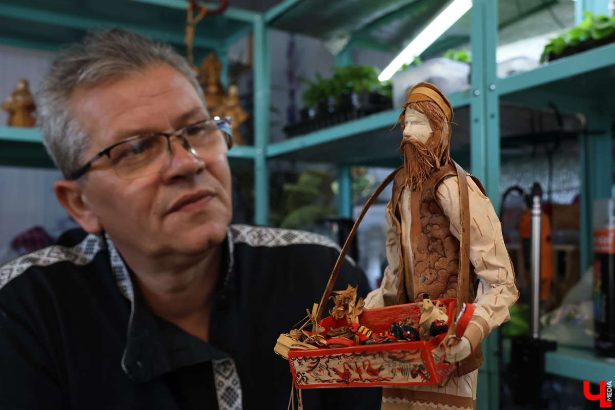 Жители Владимирской области продолжают радовать успехами на всероссийском уровне и международной арене в самых разных отраслях. На этот раз талантливые соотечественники достигли новых высот в сферах искусства, шахматного спорта и спасательной деятельности.