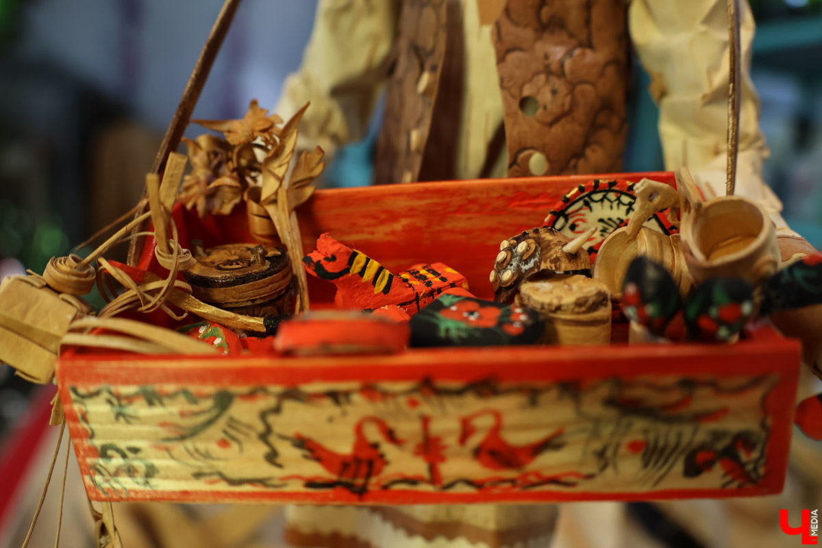 Жители Владимирской области продолжают радовать успехами на всероссийском уровне и международной арене в самых разных отраслях. На этот раз талантливые соотечественники достигли новых высот в сферах искусства, шахматного спорта и спасательной деятельности.