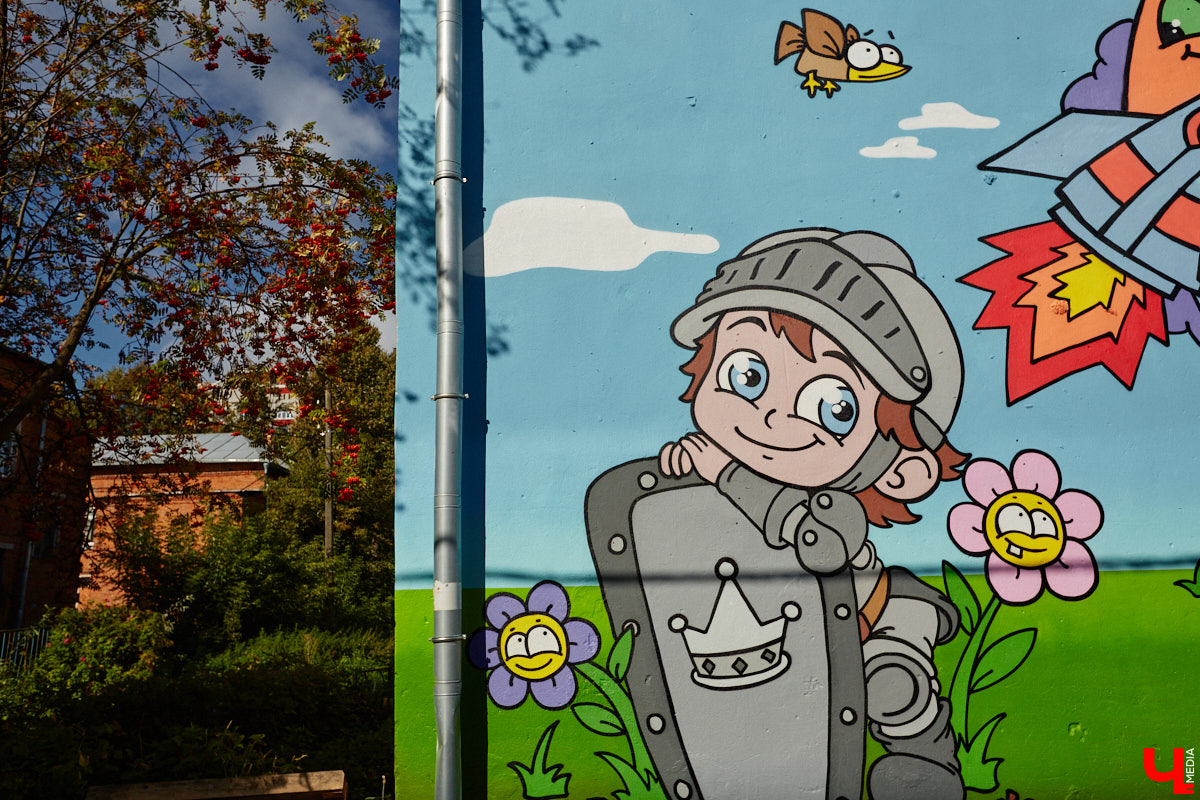 Завершающим штрихом пятого юбилейного фестиваля уличного искусства «Загфест» стали арты локальных райтеров. Ранее областной столице подарили 12 ярких муралов приезжие художники. Еще две работы недавно закончили местные авторы: Никита Куир и Мишкин. Их творения символично расположились друг напротив друга.