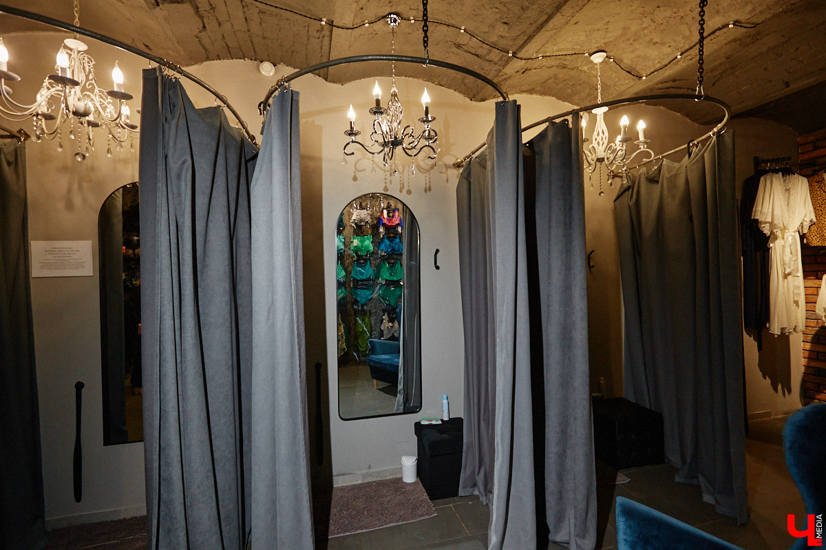 Салон «Танго» стал еще больше и доступнее для клиентов. Новое место для своего детища брафиттер Мария Киселева нашла в историческом центре Владимира. «Ключ-Медиа» побывал на открытии магазина и узнал, почему именно эта локация оказалась наиболее подходящей в глазах мастера по подбору идеального нижнего белья.