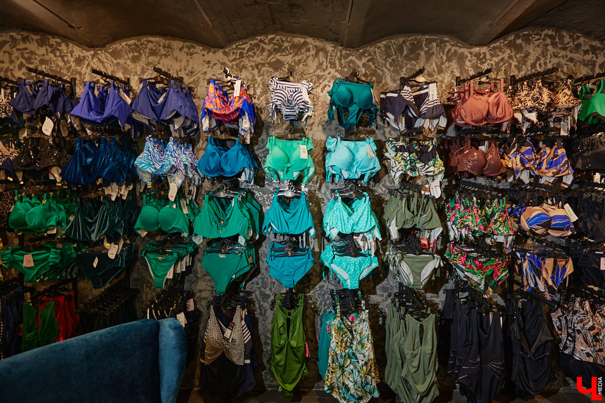 Салон «Танго» стал еще больше и доступнее для клиентов. Новое место для своего детища брафиттер Мария Киселева нашла в историческом центре Владимира. «Ключ-Медиа» побывал на открытии магазина и узнал, почему именно эта локация оказалась наиболее подходящей в глазах мастера по подбору идеального нижнего белья.