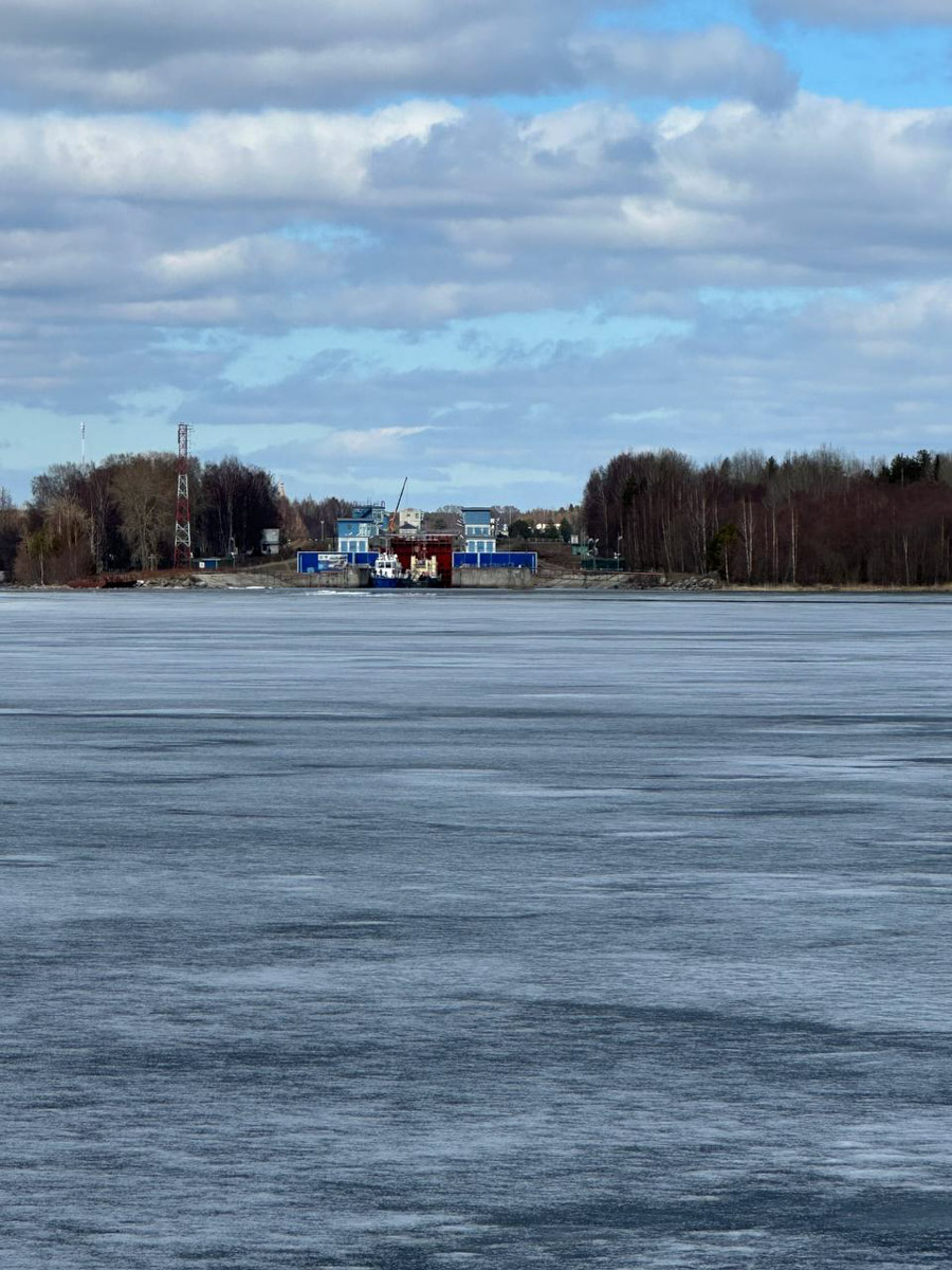 Териберка — это особое место. Край земли, символ красоты северной природы. Мария Гусева всегда хотела там оказаться. И вот подвернулась возможность. Супруг, воодушевившись рабочей поездкой на Кольский полуостров, организовал автопутешествие в Арктику для всей семьи. Забегая вперед, скажем: тур получился очень насыщенным!
