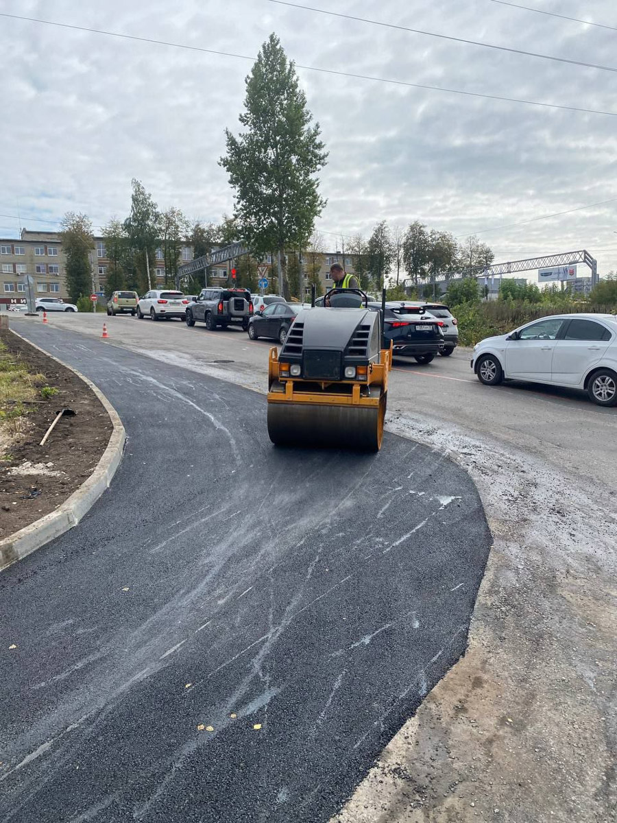 Во Владимире отныне с пробками на дорогах будут бороться умные светофоры, однако на Южном объезде заторов, видимо, не избежать. Мост через Клязьму частично закроют. Зато проезд в общественном транспорте стал дешевле, правда, не для всех. Хотите узнать детали? Не тормозим: педаль до упора — и вперед на всех скоростях!