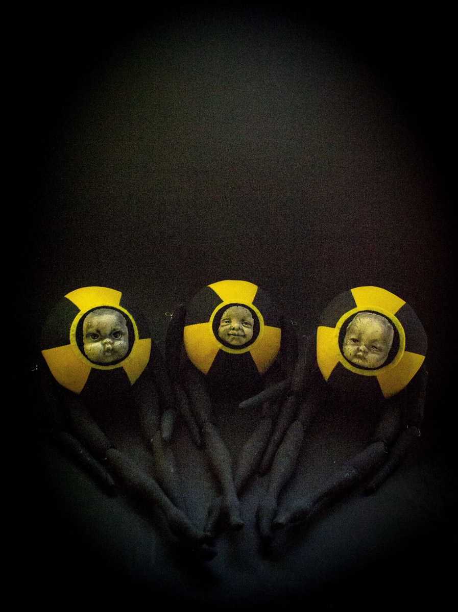 Мастерица Евгения Гурина создает своих Странников — уникальных кукол — вот уже 12 лет. Ни на что не похожие персонажи продолжают шокировать, удивлять, вызывать восторг, менять сознание. Для фестиваля ArtFlection в Москве автор разработала новую серию в желтом цвете, о которой рассказала «Ключ-Медиа».