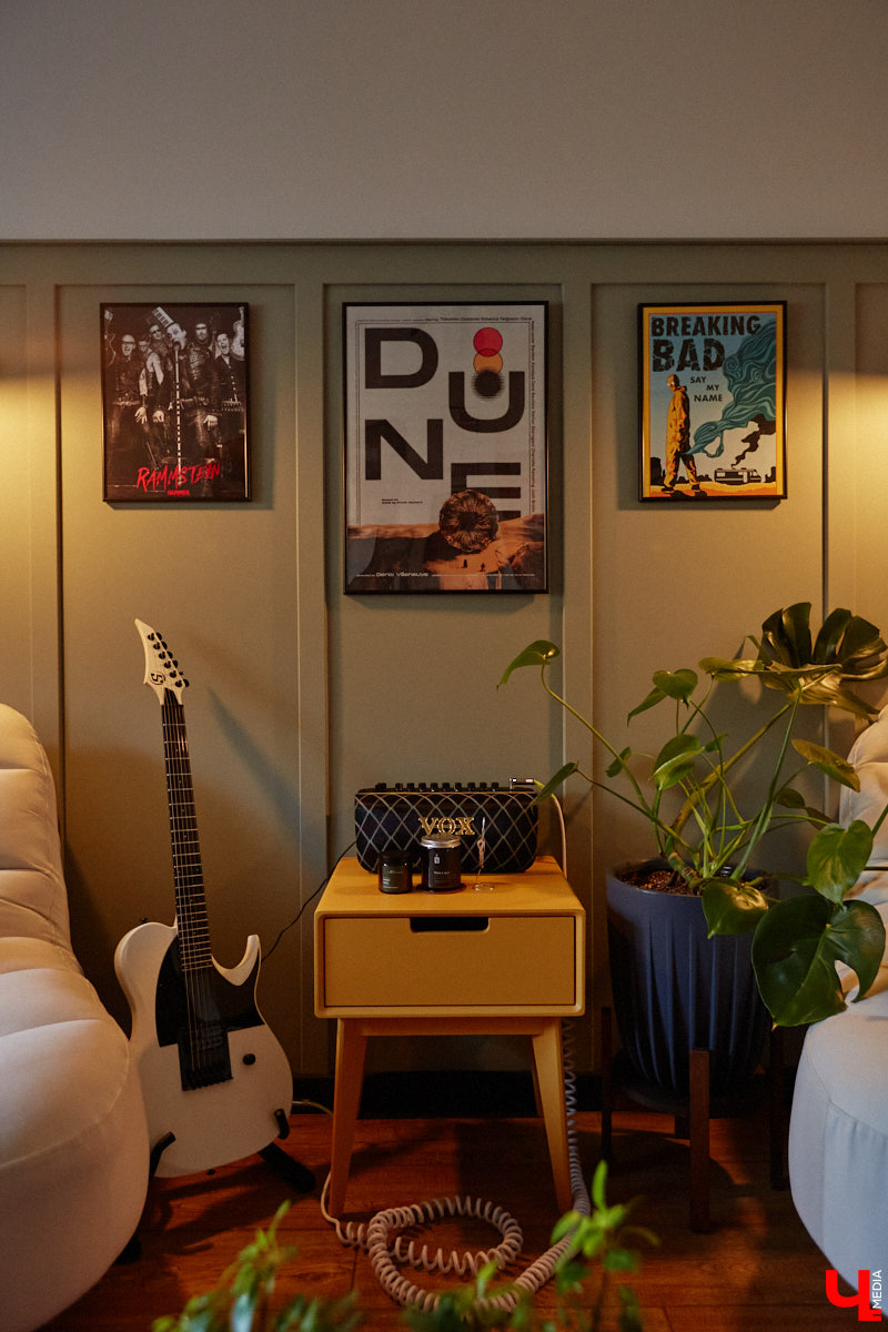 Никита Чуркин и Сабина Ханбабаева – легкие на подъем ребята. Могут в один день решить переехать, если того потребует душа. Они жили в разных городах и странах, сменили массу квартир и необычных отельных номеров. Сейчас пара снова обосновалась во Владимире, и «Ключ-Медиа» с удовольствием заглянул на огонек к радушным хозяевам.