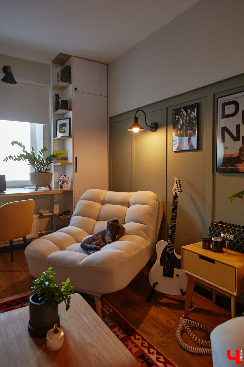 Никита Чуркин и Сабина Ханбабаева – легкие на подъем ребята. Могут в один день решить переехать, если того потребует душа. Они жили в разных городах и странах, сменили массу квартир и необычных отельных номеров. Сейчас пара снова обосновалась во Владимире, и «Ключ-Медиа» с удовольствием заглянул на огонек к радушным хозяевам.