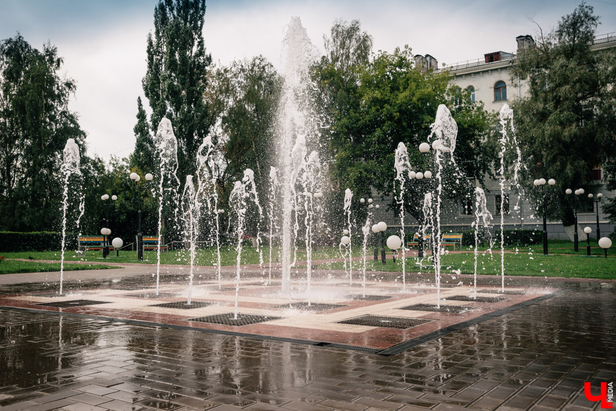 Владимирские фонтаны закрываются на зиму. Сказать им «до свидания» мы решили, покопавшись в истории и выбрав самые-самые интересные факты о водных сооружениях.